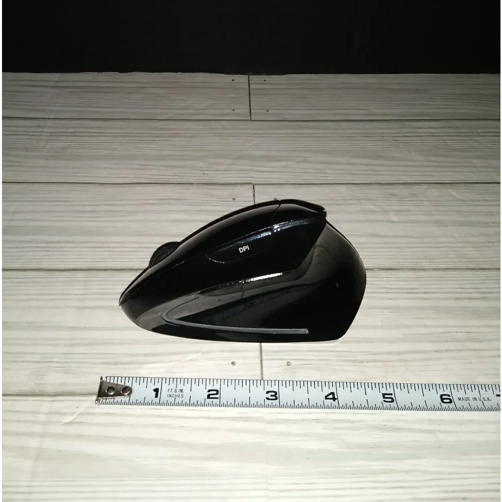 Adesso iMouse E10 2.4 GHz RF Adjustable DPI Wireless Vertical Ergonomic Mouse